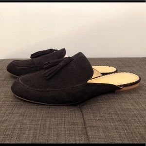 Crown & Ivy Black Tassel Mules